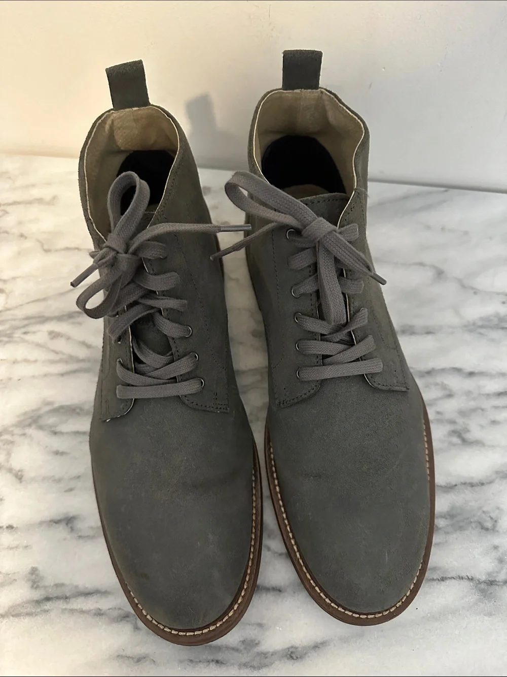 Banana Republic Arley Gray Suede Boots Ortholite men’s size 9.5 New no box
